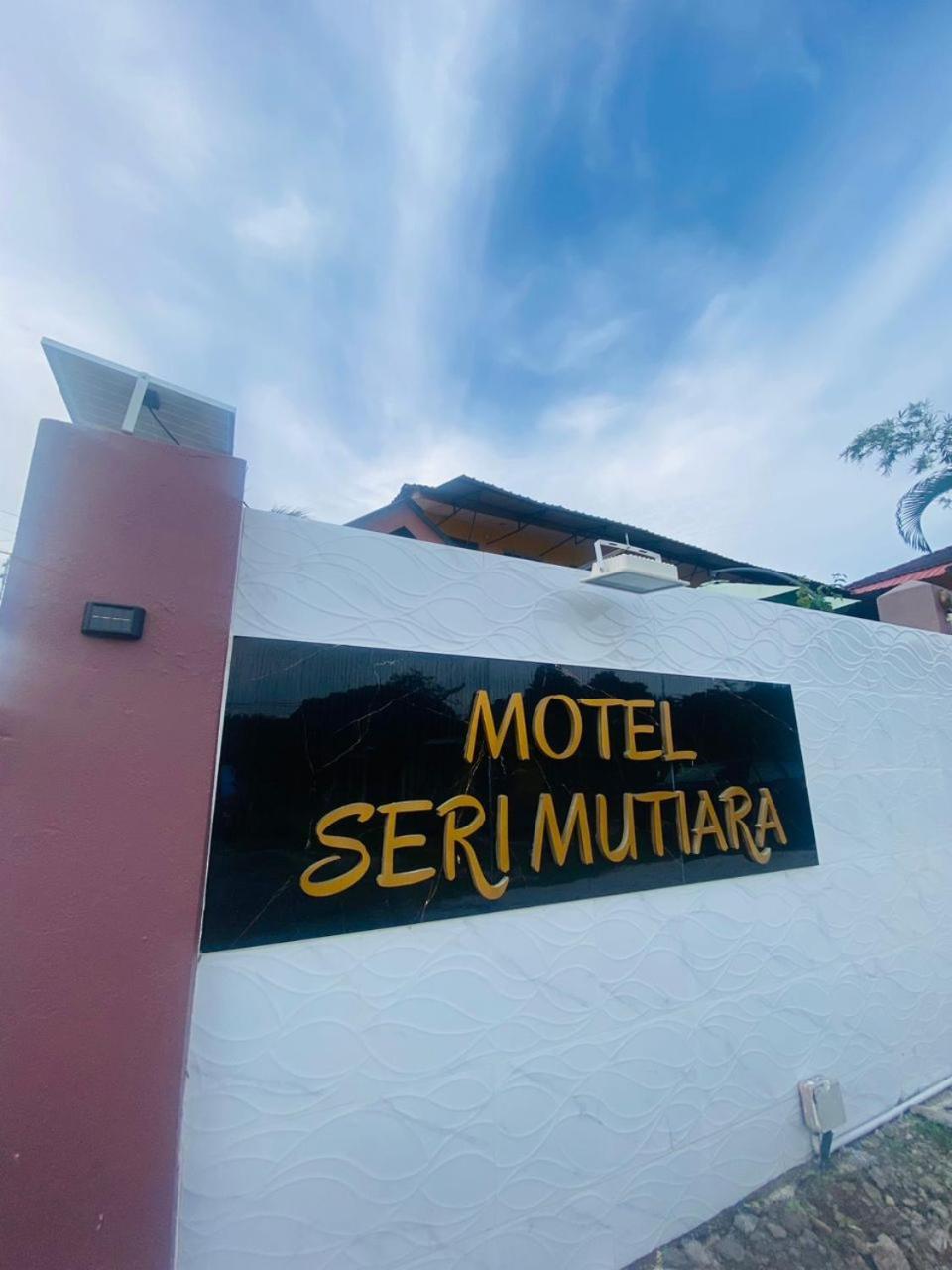 Motel Seri Mutiara Kuah Exterior photo