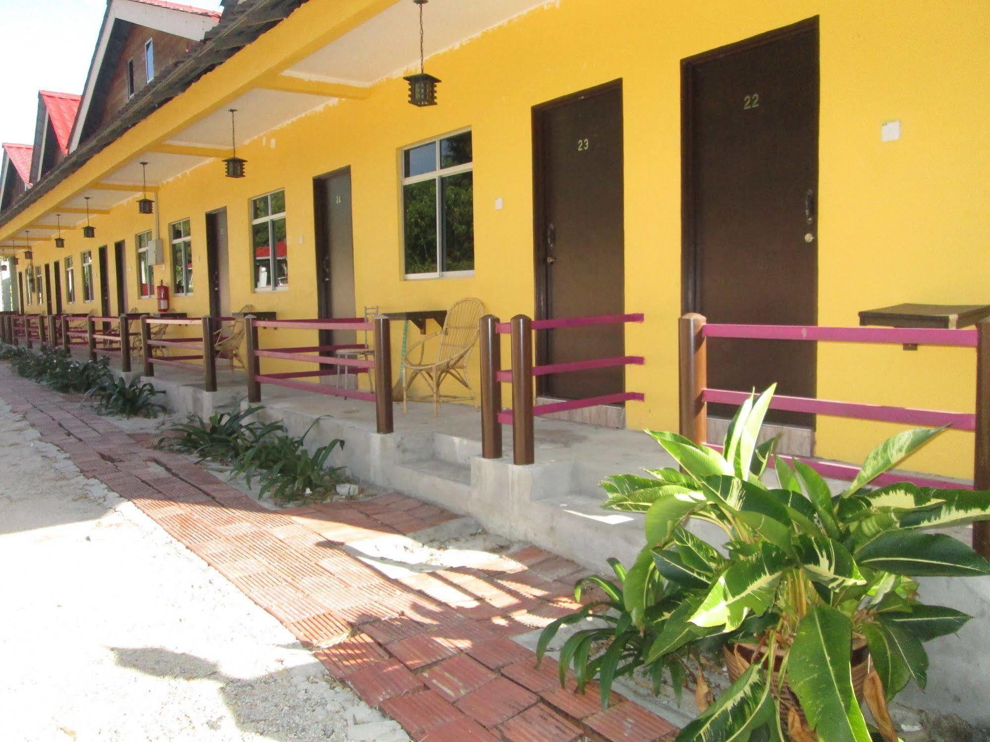 Motel Seri Mutiara Kuah Exterior photo