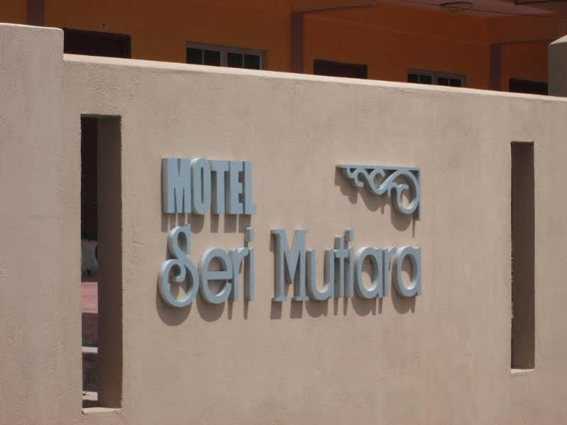 Motel Seri Mutiara Kuah Exterior photo